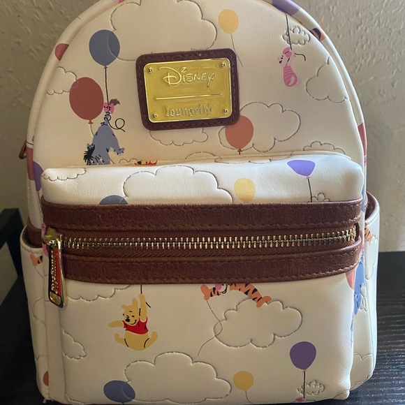 Winnie the Pooh & friends loungefly - Picture 1 of 2